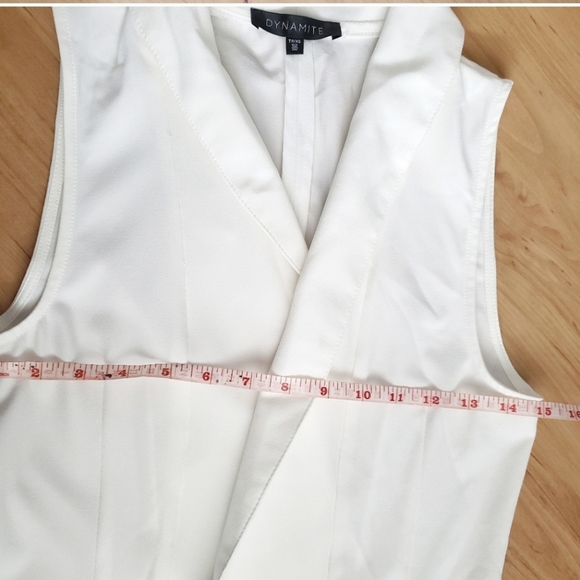Dynamite white flowy vest in XS - Picture 4 of 4